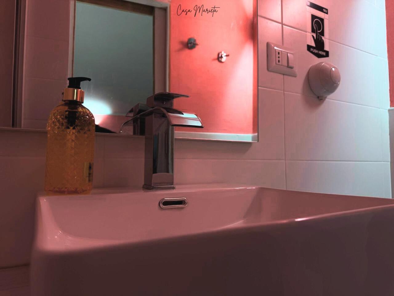 Marieta Rooms Sarzana Zewnętrze zdjęcie